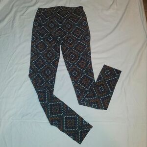 LulaRoe Legging.  Diamond pattern